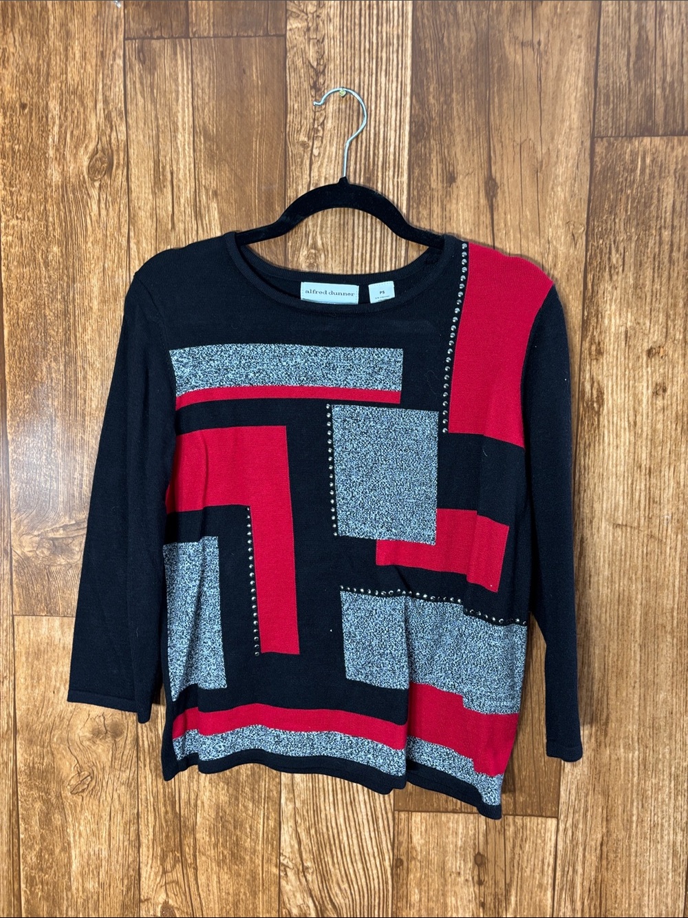 Alfred Dunner Black, Red & Gray Geometric Long Sleeve Top